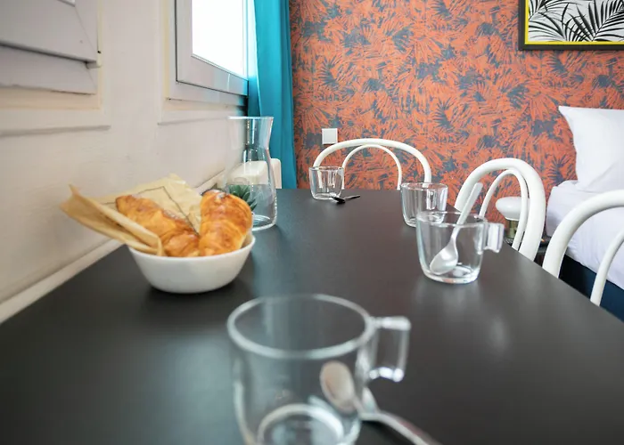 Ws Champs Elysees - Ponthieu פריז